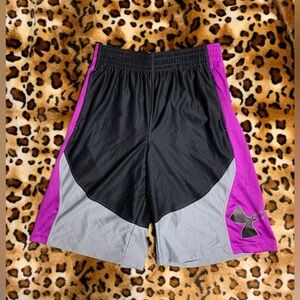Under Armour shorts 🩳 medium men